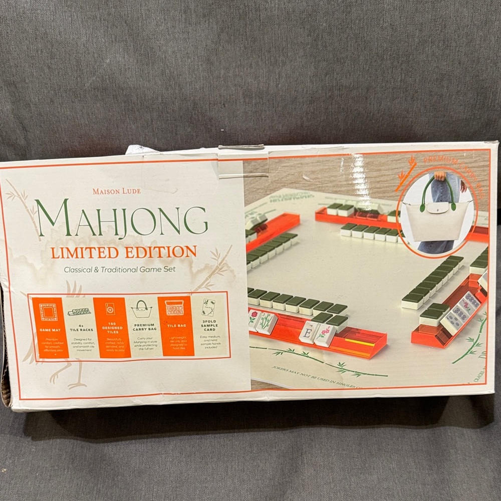 Limited Edition New American Mah Jongg Set.  Pretty green backed tiles.